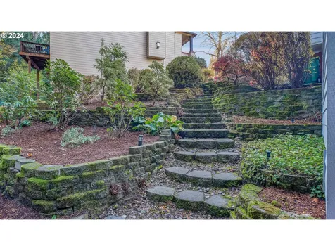 9470 SW Diamond View Way Beaverton OR 97007