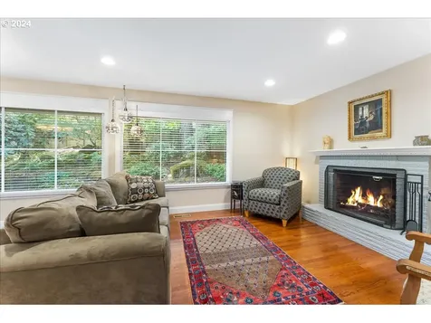 4537 Heritage Lane Lake Oswego OR 97035