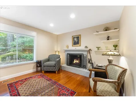 4537 Heritage Lane Lake Oswego OR 97035