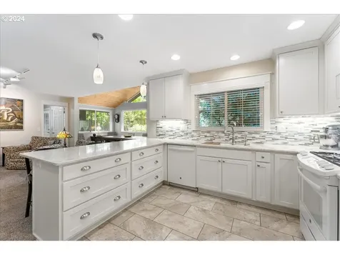 4537 Heritage Lane Lake Oswego OR 97035