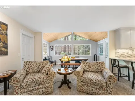4537 Heritage Lane Lake Oswego OR 97035