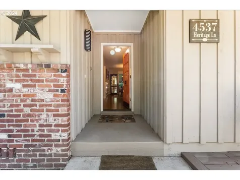 4537 Heritage Lane Lake Oswego OR 97035