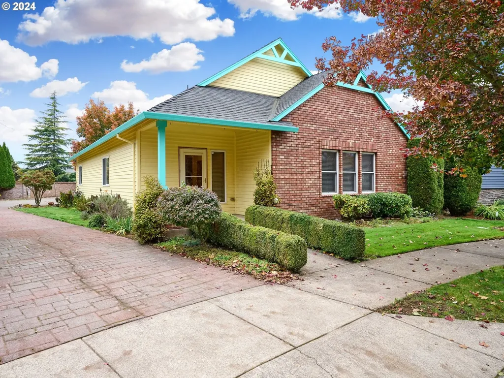 2481 Tracy Lane Woodburn OR 97071