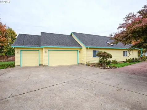 2481 Tracy Lane Woodburn OR 97071