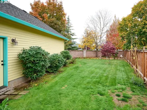 2481 Tracy Lane Woodburn OR 97071