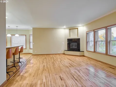 2481 Tracy Lane Woodburn OR 97071