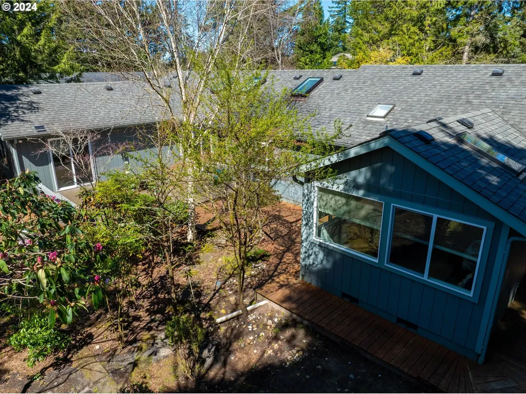 2256 N 22nd Court Florence OR 97439