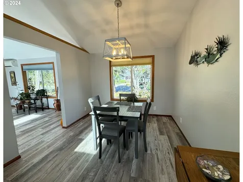 2256 N 22nd Court Florence OR 97439