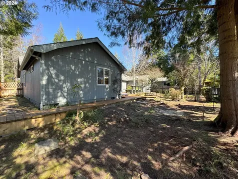 2256 N 22nd Court Florence OR 97439