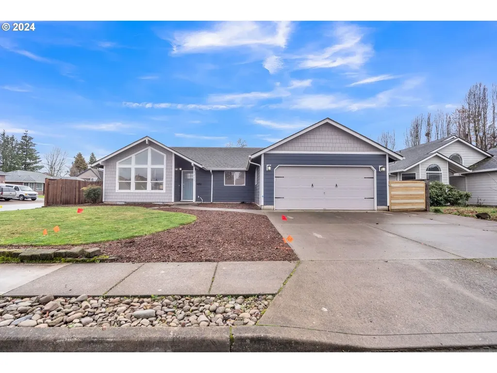 1463 SE 11th Loop Canby OR 97013