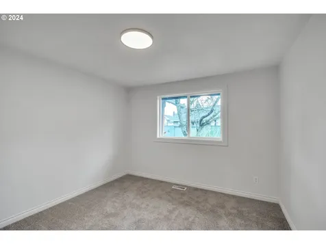 1463 SE 11th Loop Canby OR 97013