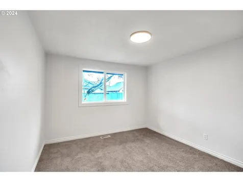 1463 SE 11th Loop Canby OR 97013