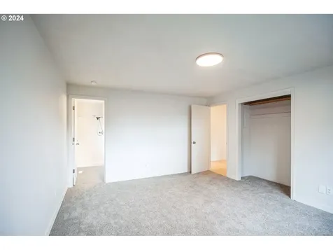 1463 SE 11th Loop Canby OR 97013