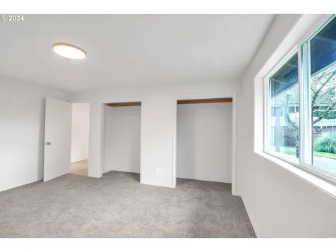 1463 SE 11th Loop Canby OR 97013