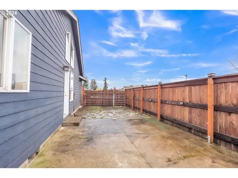 1463 SE 11th Loop Canby OR 97013