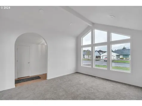1463 SE 11th Loop Canby OR 97013