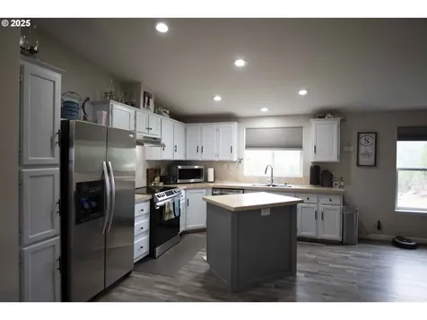 6228 Upper Cow Creek Road Azalea OR 97410