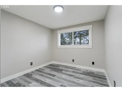 711 NE 195th Avenue Portland OR 97230