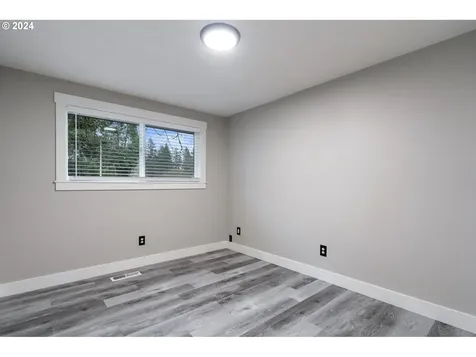 711 NE 195th Avenue Portland OR 97230
