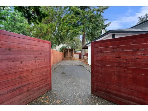 711 NE 195th Avenue Portland OR 97230