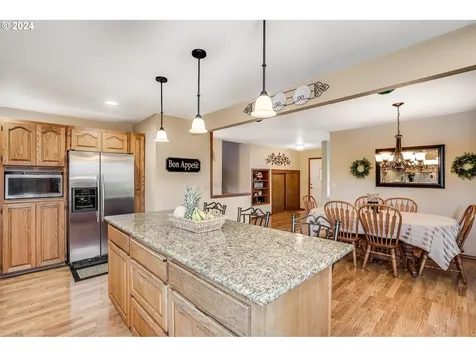 1580 Ne Laurelwood Circle Canby OR 97013