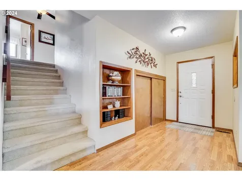 1580 Ne Laurelwood Circle Canby OR 97013