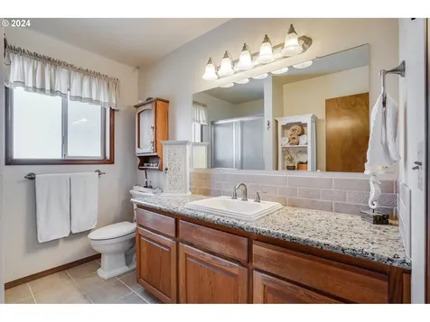 1580 Ne Laurelwood Circle Canby OR 97013