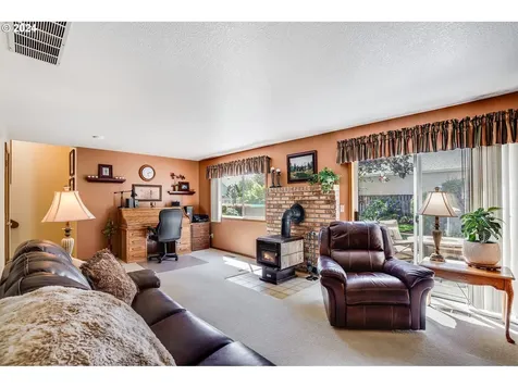 1580 Ne Laurelwood Circle Canby OR 97013