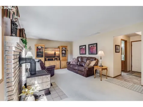 1580 Ne Laurelwood Circle Canby OR 97013