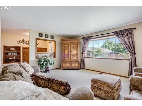 1580 Ne Laurelwood Circle Canby OR 97013