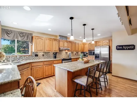 1580 Ne Laurelwood Circle Canby OR 97013