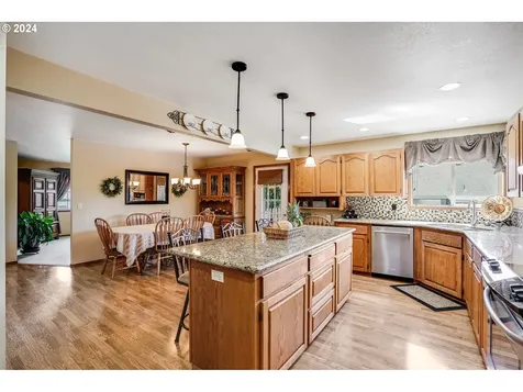 1580 Ne Laurelwood Circle Canby OR 97013