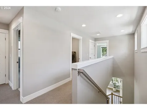 2614 N Winchell Street Portland OR 97217