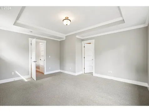 2614 N Winchell Street Portland OR 97217