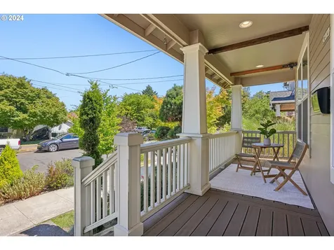 2614 N Winchell Street Portland OR 97217