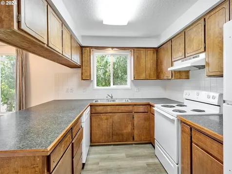 488 Ne Evergreen Court Dallas OR 97338