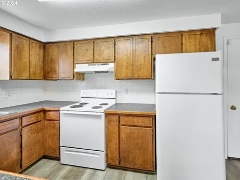 488 Ne Evergreen Court Dallas OR 97338