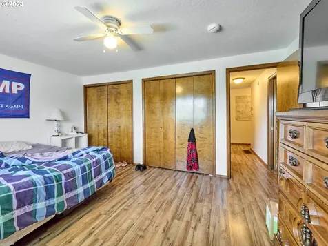 488 Ne Evergreen Court Dallas OR 97338