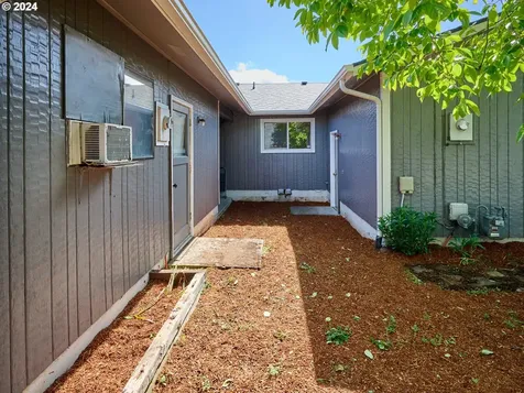 488 Ne Evergreen Court Dallas OR 97338