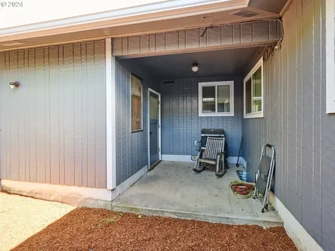 488 Ne Evergreen Court Dallas OR 97338