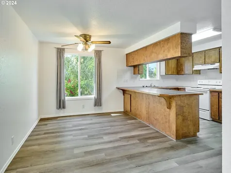 488 Ne Evergreen Court Dallas OR 97338