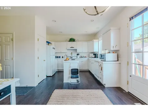 2888 SE Hale Way Gresham OR 97080
