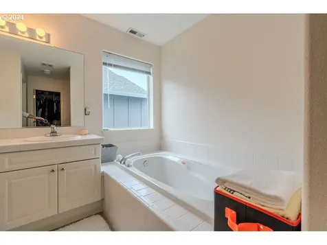 2888 SE Hale Way Gresham OR 97080