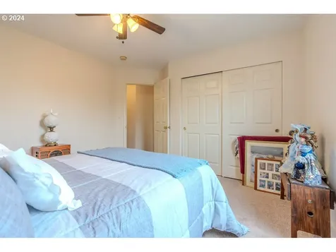 2888 SE Hale Way Gresham OR 97080