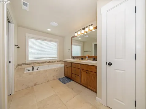 17480 SW Roger Lane Beaverton OR 97078