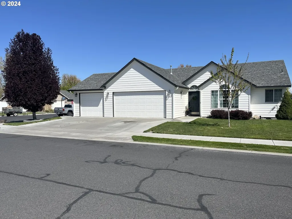1305 Sw 7th Street Hermiston OR 97838