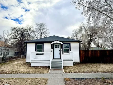 838 Nw Birch Avenue Redmond OR 97756