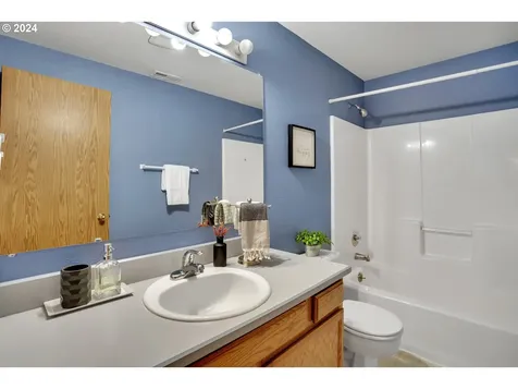 13911 Nw 21st Avenue Vancouver WA 98685