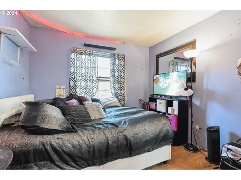 1990 Se 157th Drive Portland OR 97233