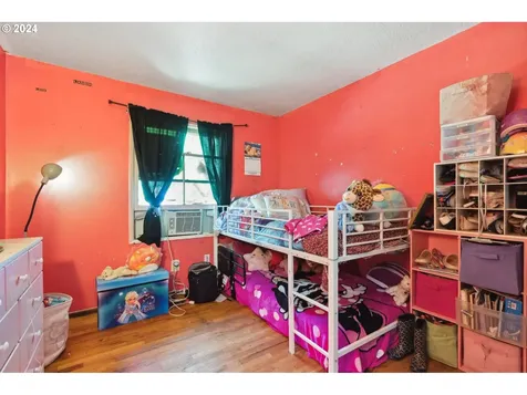 1990 Se 157th Drive Portland OR 97233